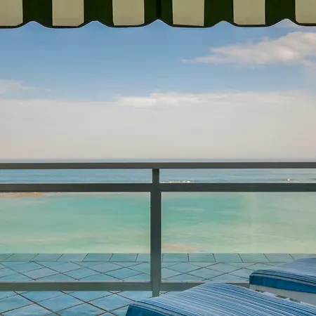 Atico En Primera Linea Canteras * Las Palmas de Gran Canaria